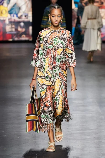 Look 76